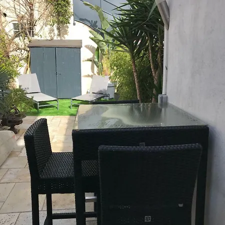 A Pieds サナリー・シュル・メール